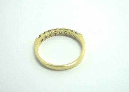 Mitja aliança or groc i diamants