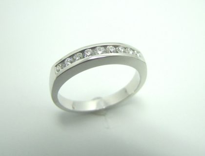 Mitja aliança de diamants